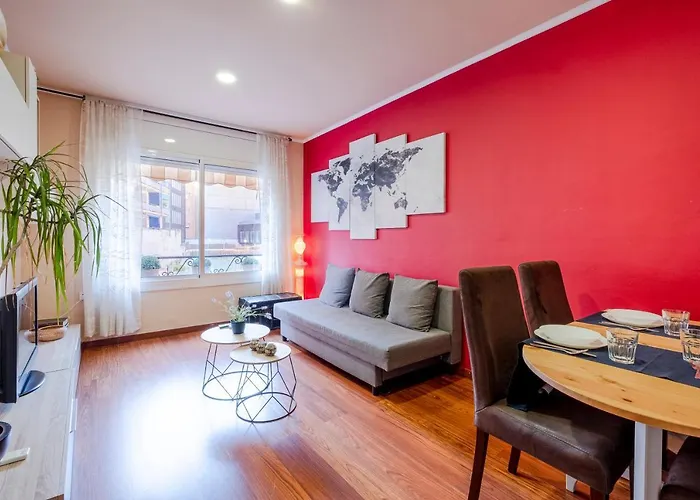 Three Bedroom In Sants