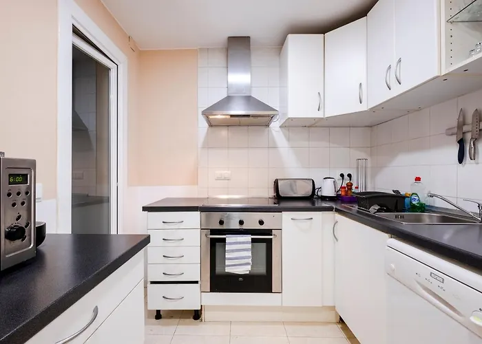 Three Bedroom In Sants